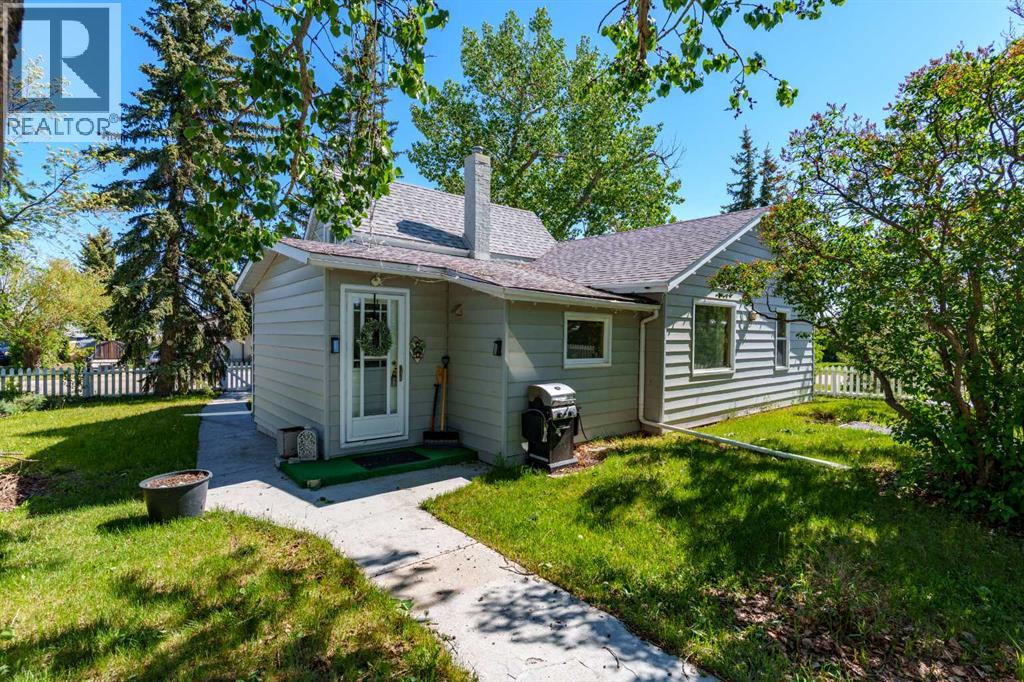 235 3 Street - 44