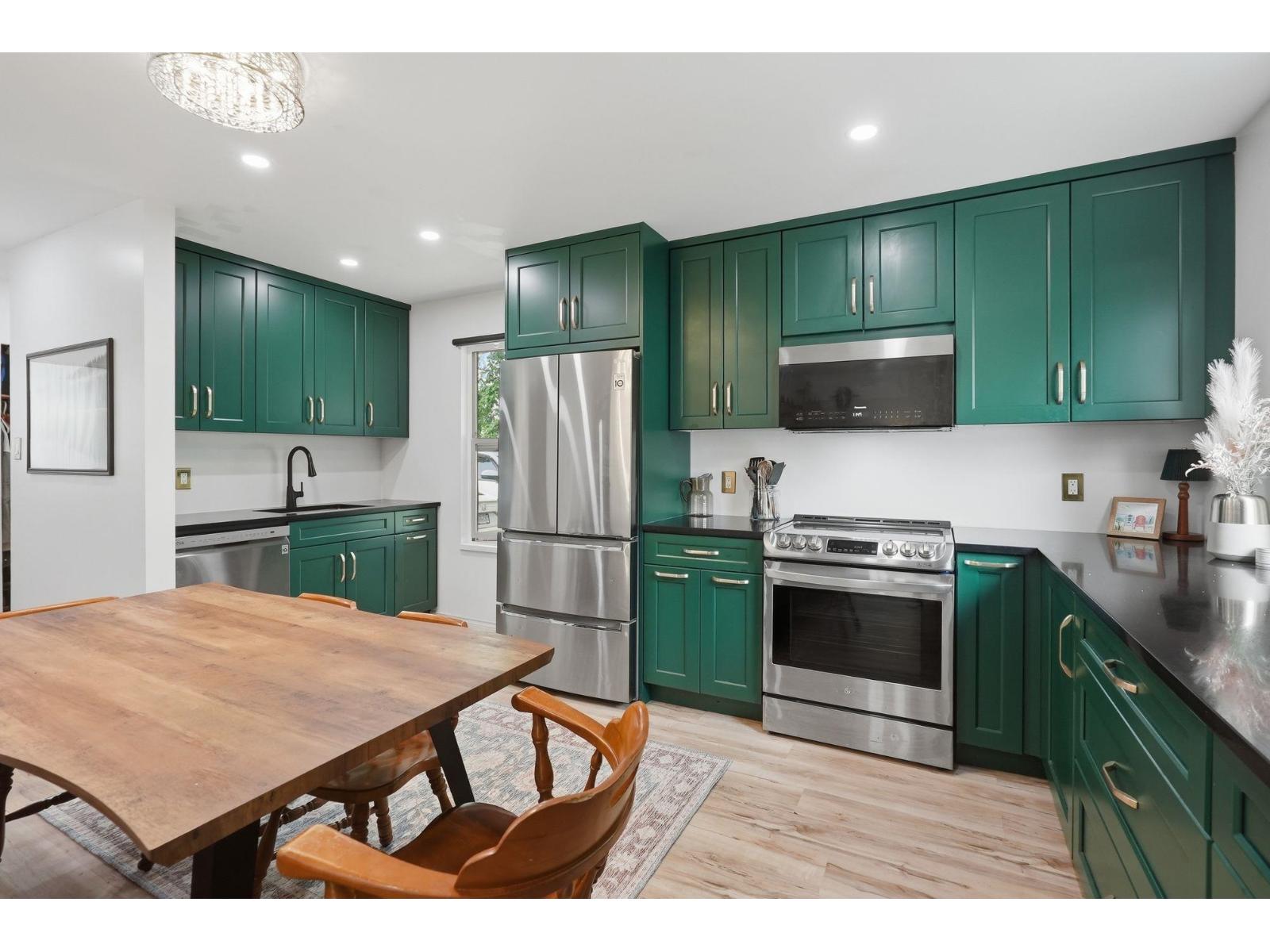 3 Bed, 2 Bath Apartment for Sale in Langley – 140 27456 32 AVENUE, Langley – MLS# R3142215 - Image 6