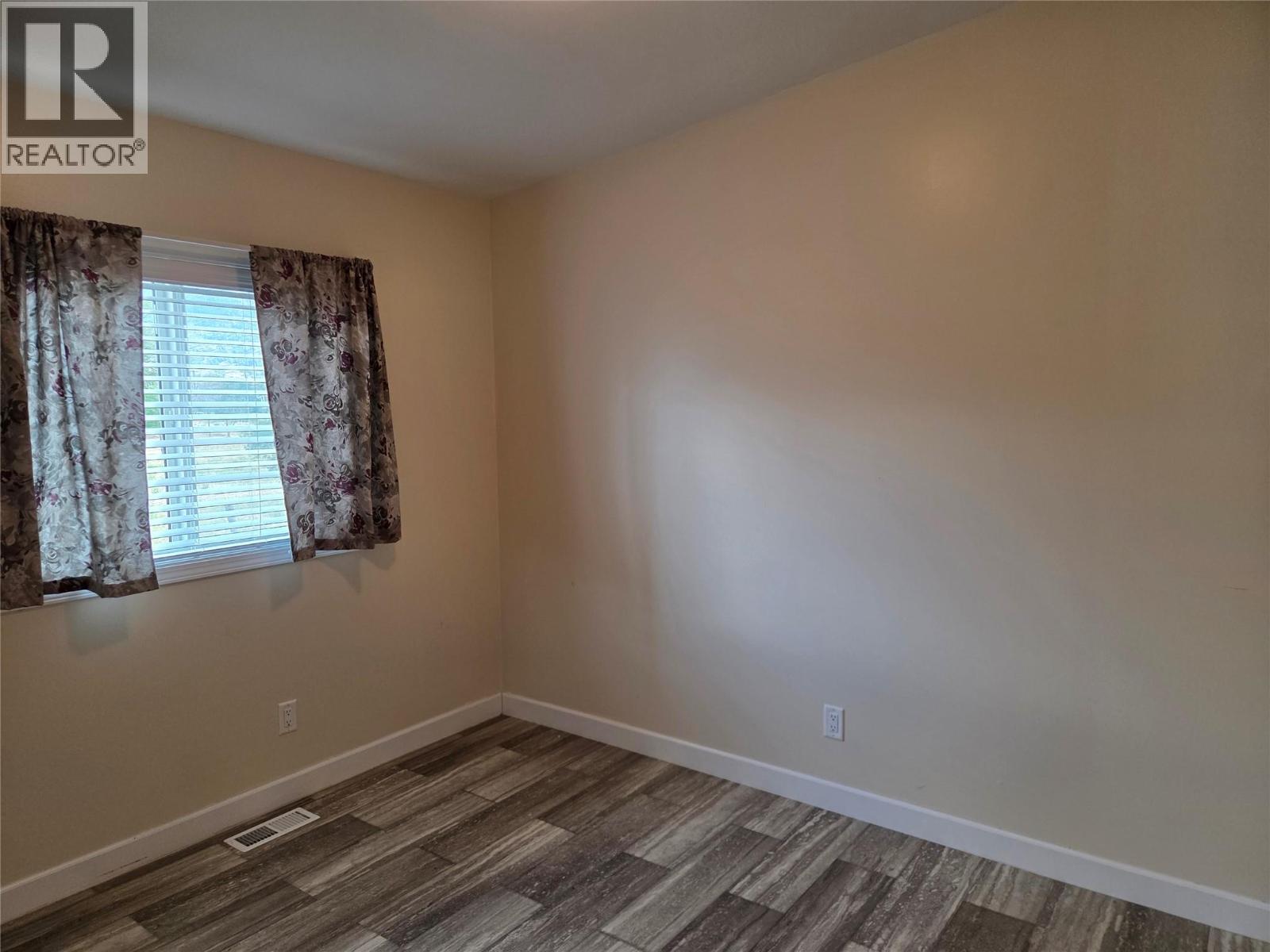 #1 1118 Middle Bench Road - 11