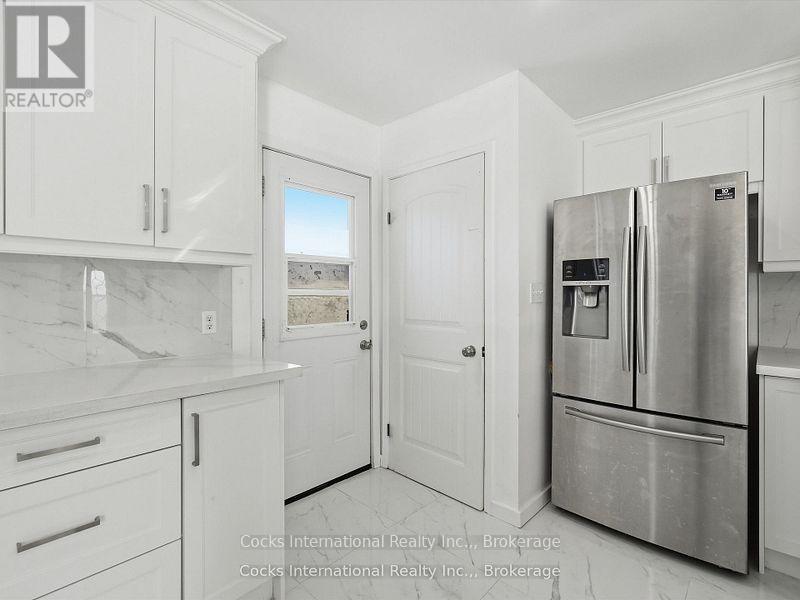 36 SUSAN STREET W - Image 10