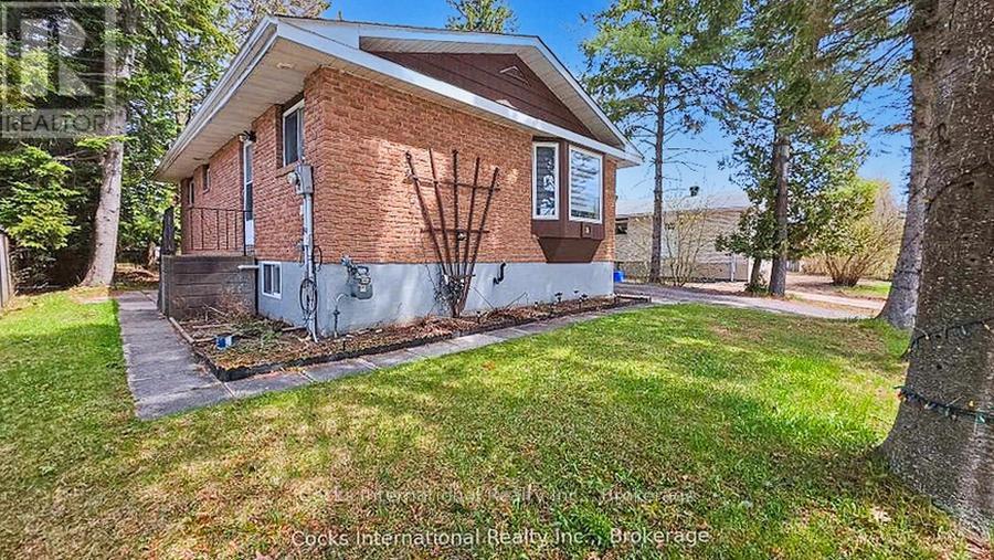 36 SUSAN STREET W - 2