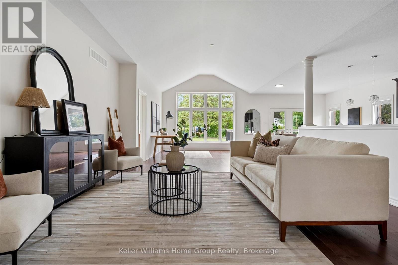 27 RILEY CRESCENT - 12