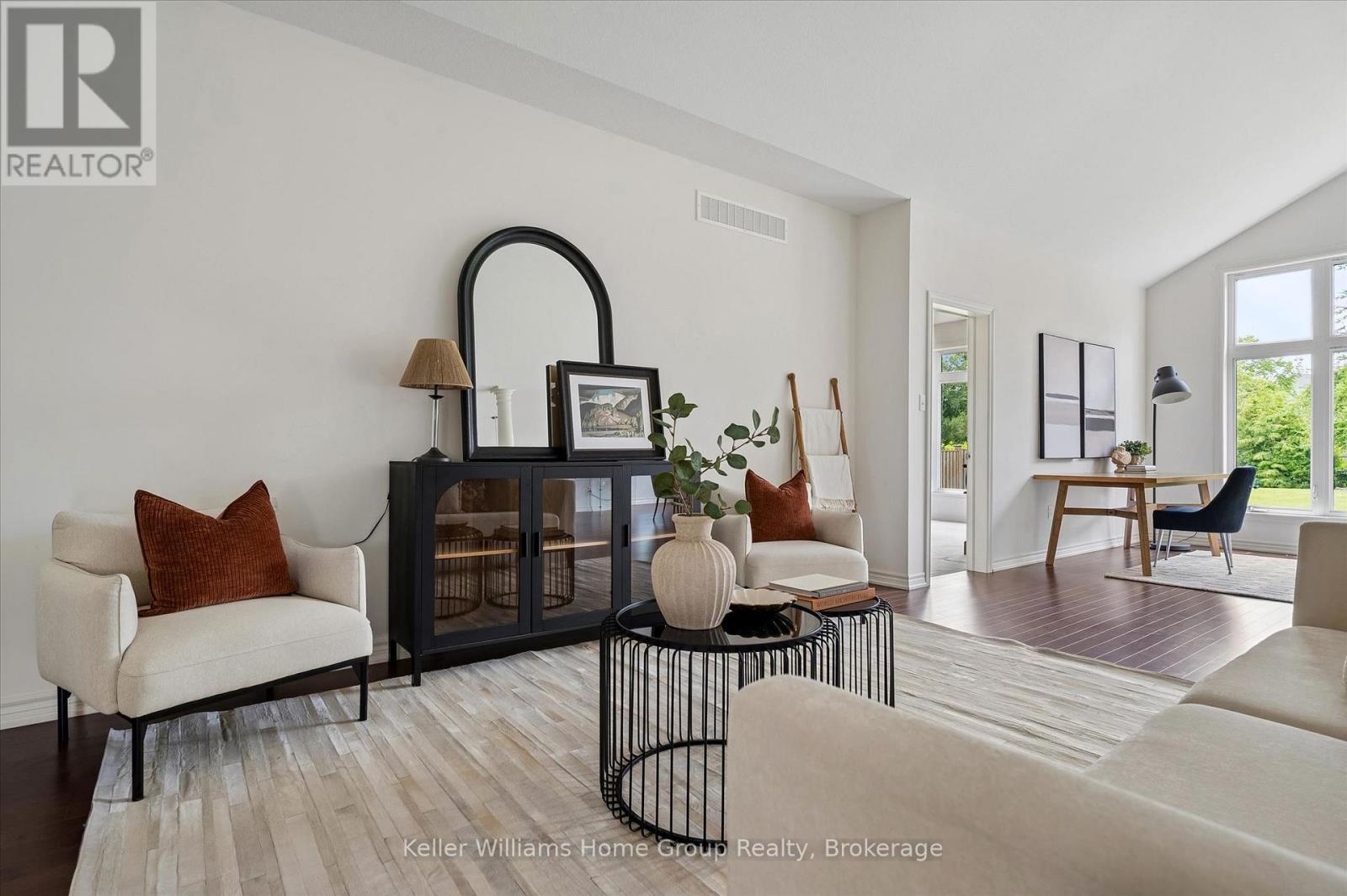 27 RILEY CRESCENT - 13