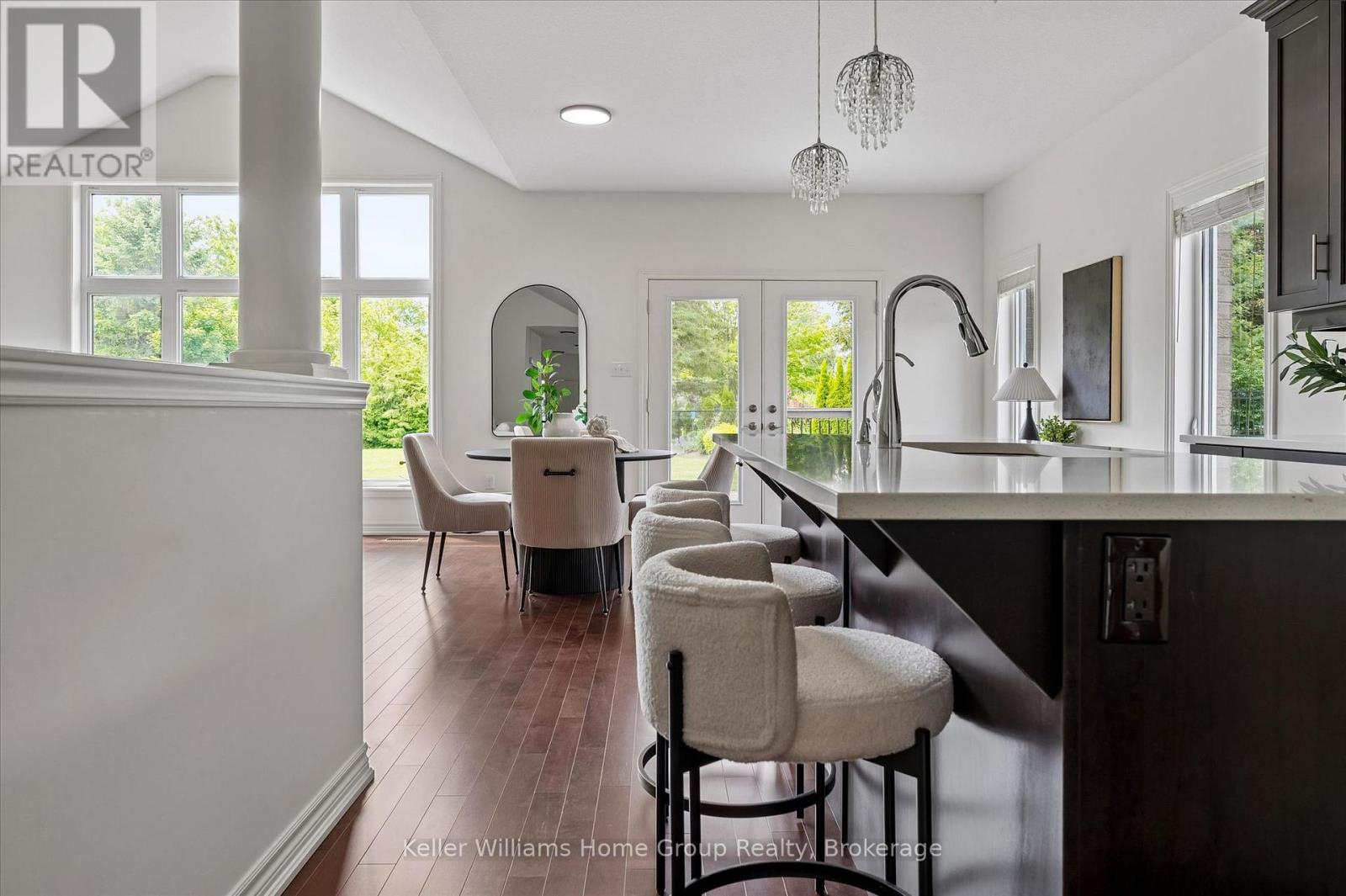 27 RILEY CRESCENT - 18