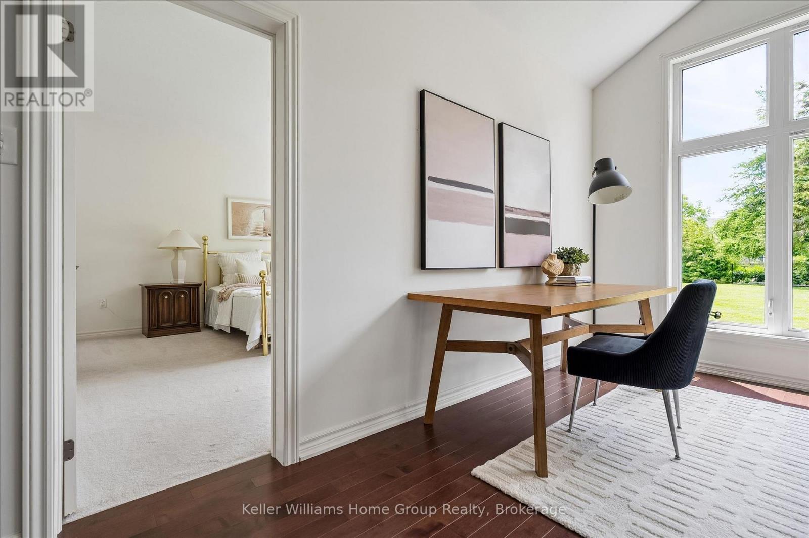27 RILEY CRESCENT - 24