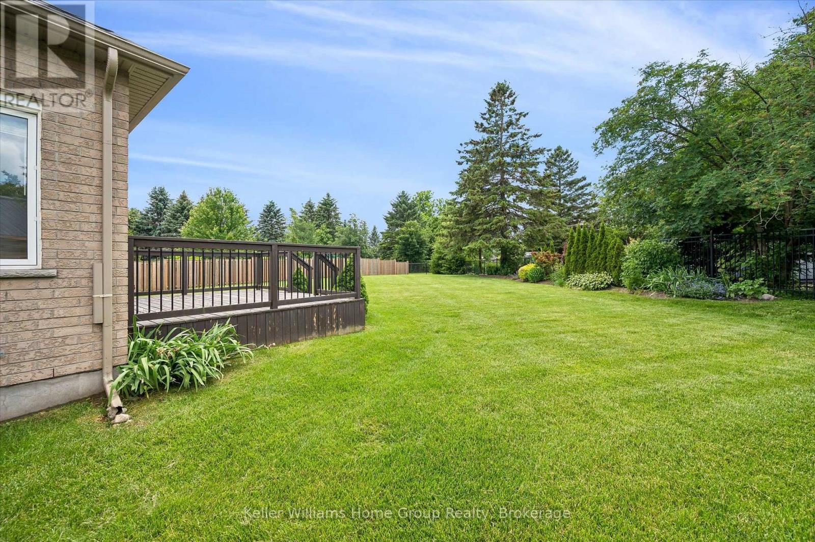 27 RILEY CRESCENT - 37