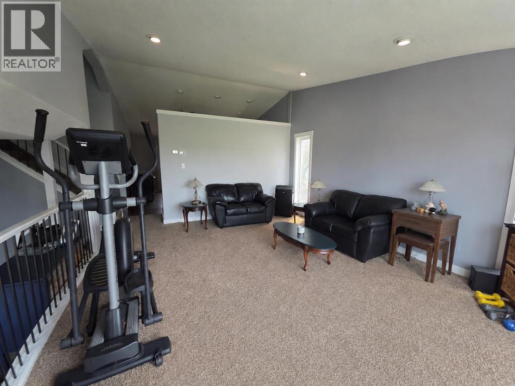 5521 46 Street — photo 7