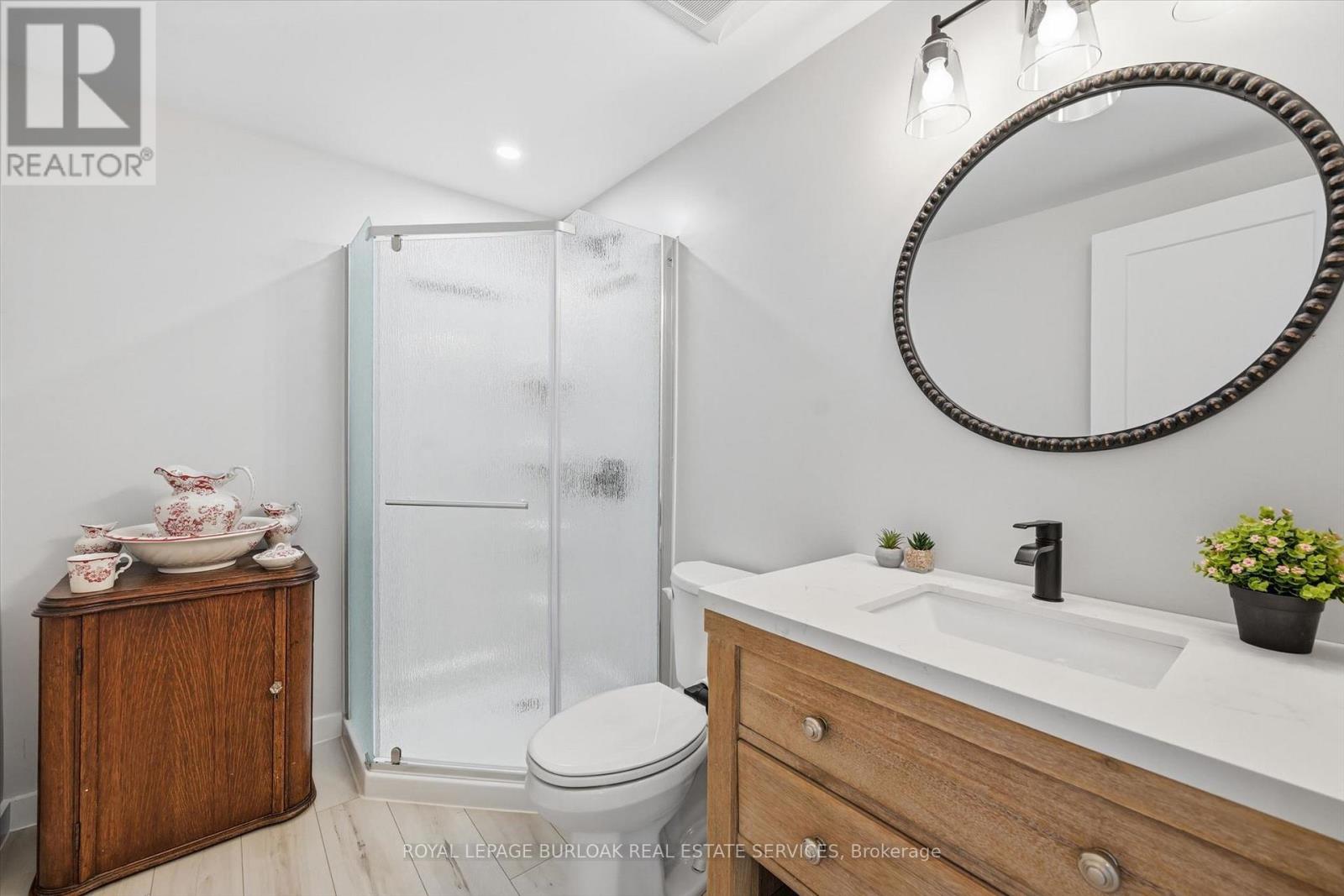 402 SOUTH COAST DRIVE - 20