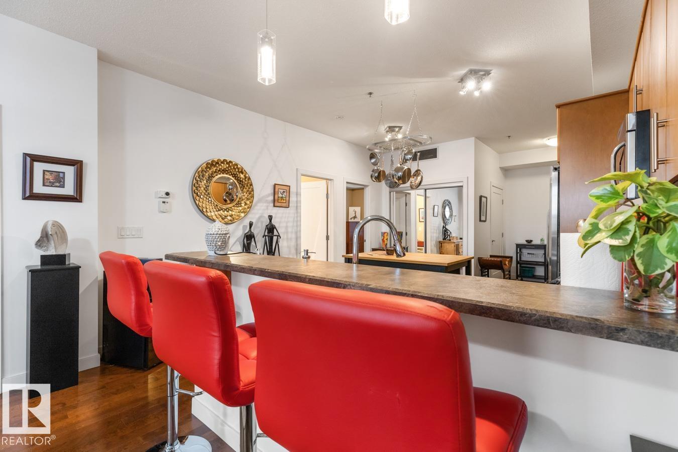 #406 10808 71 AV NW - 12