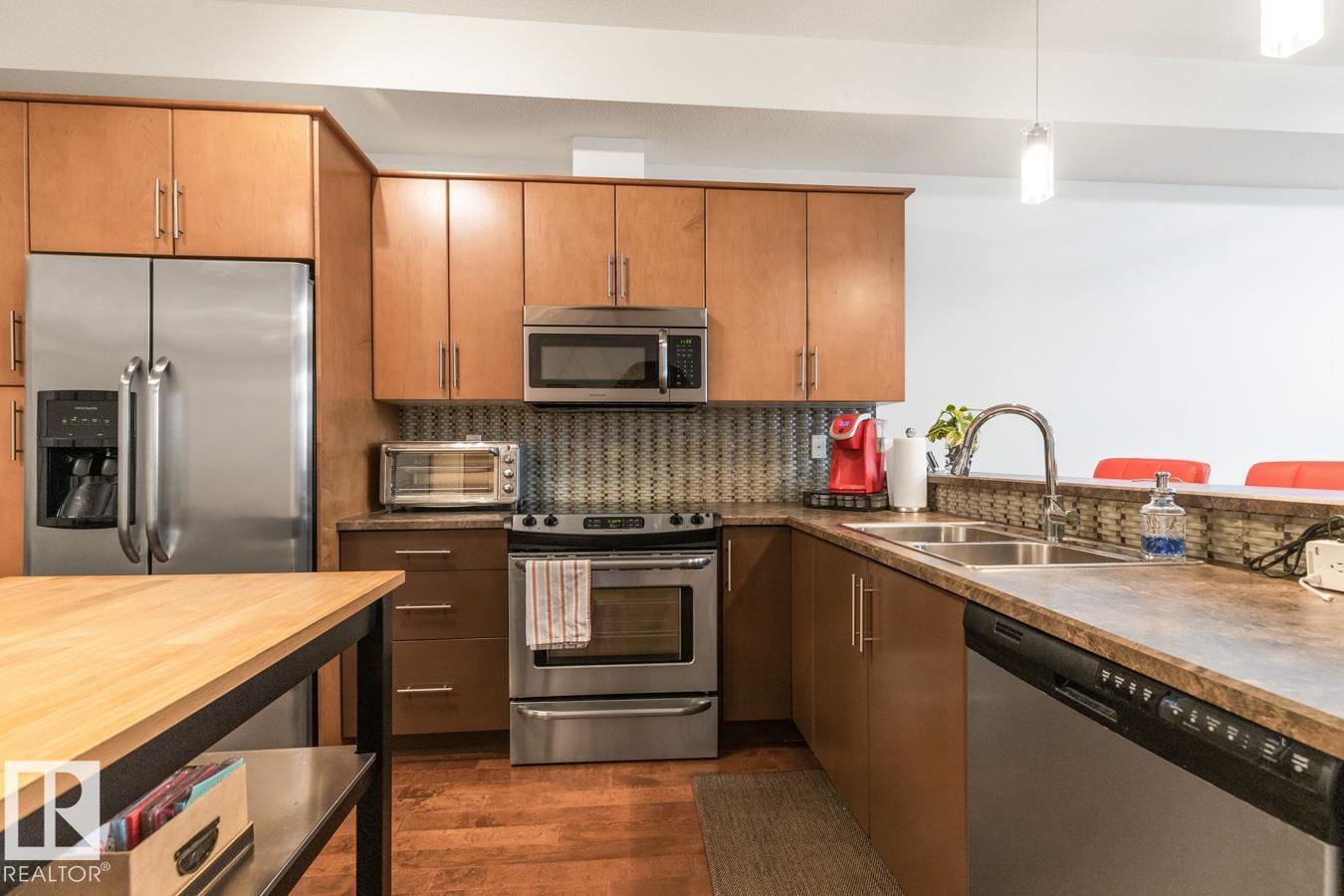 #406 10808 71 AV NW - 13