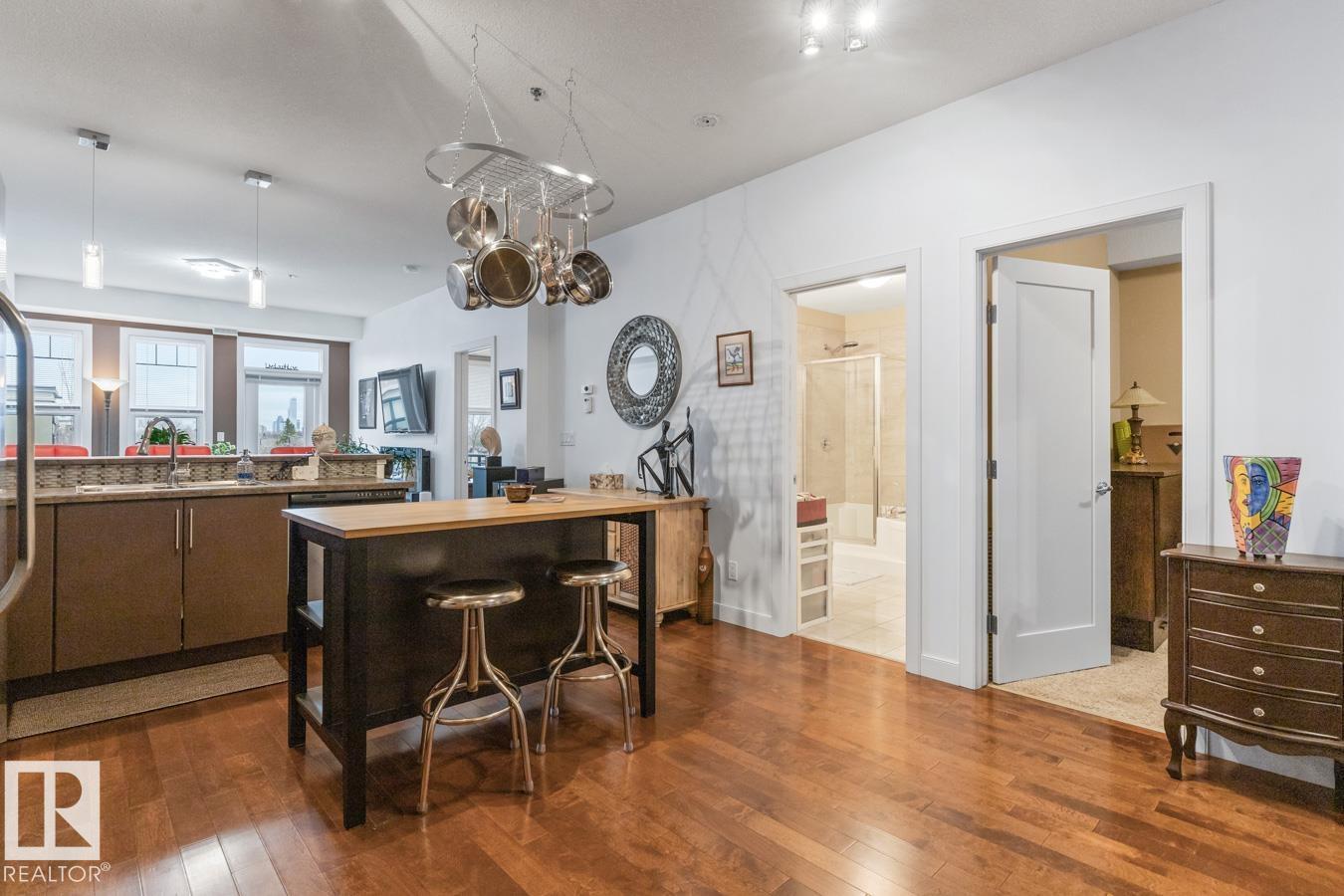 #406 10808 71 AV NW - 15
