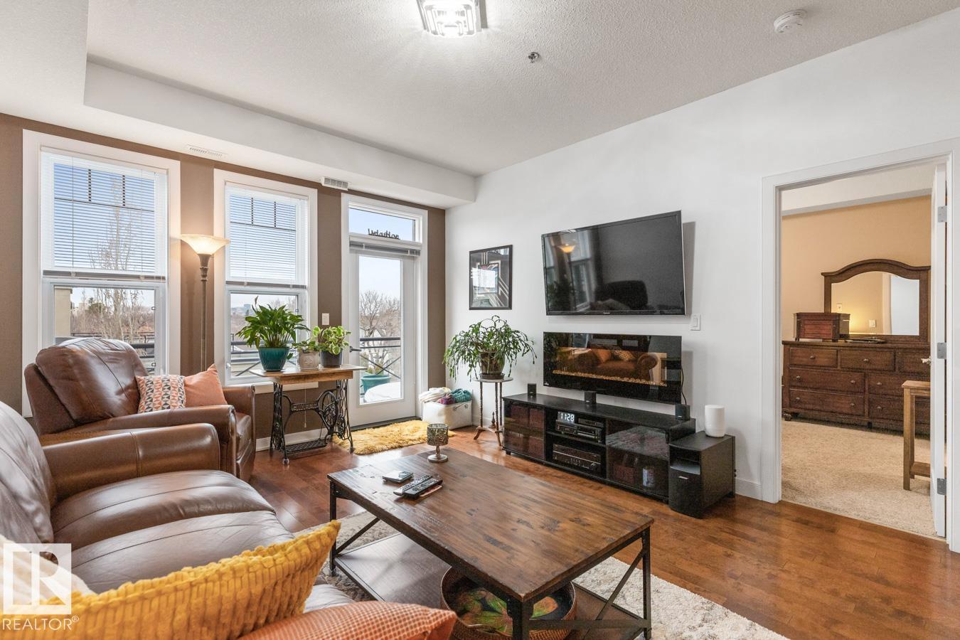 #406 10808 71 AV NW - 18
