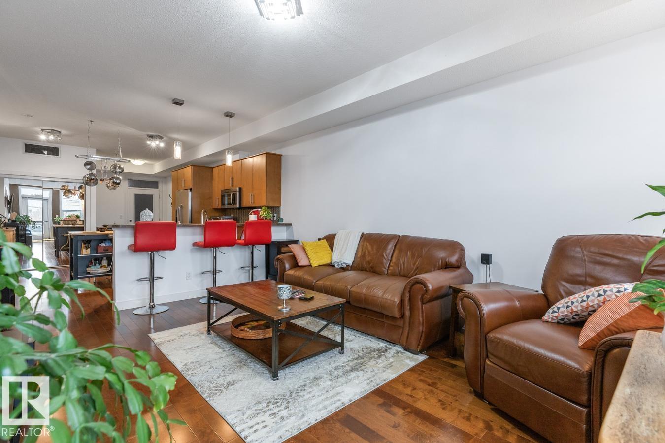 #406 10808 71 AV NW - 19