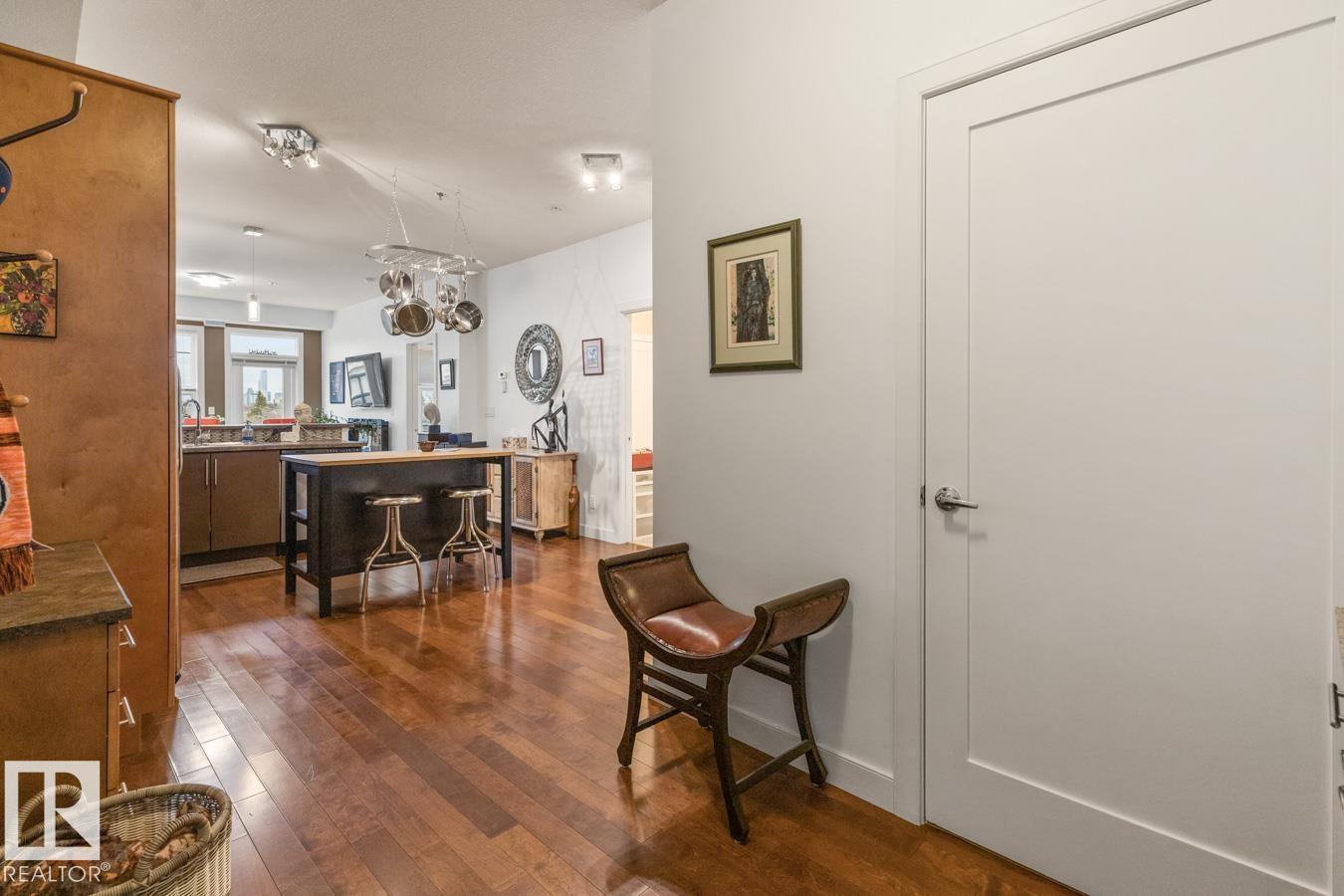 #406 10808 71 AV NW - 7