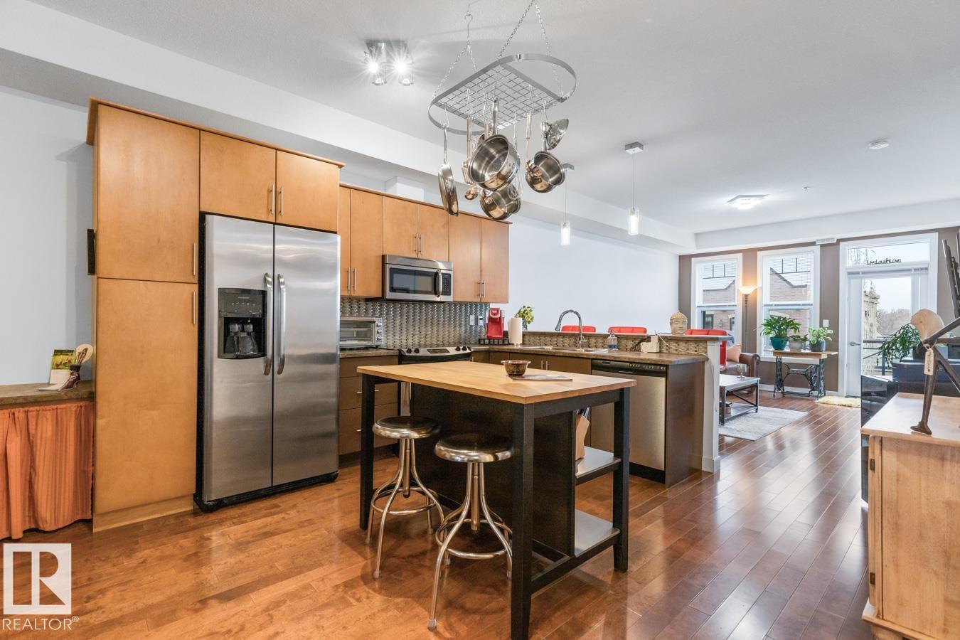 #406 10808 71 AV NW - 9