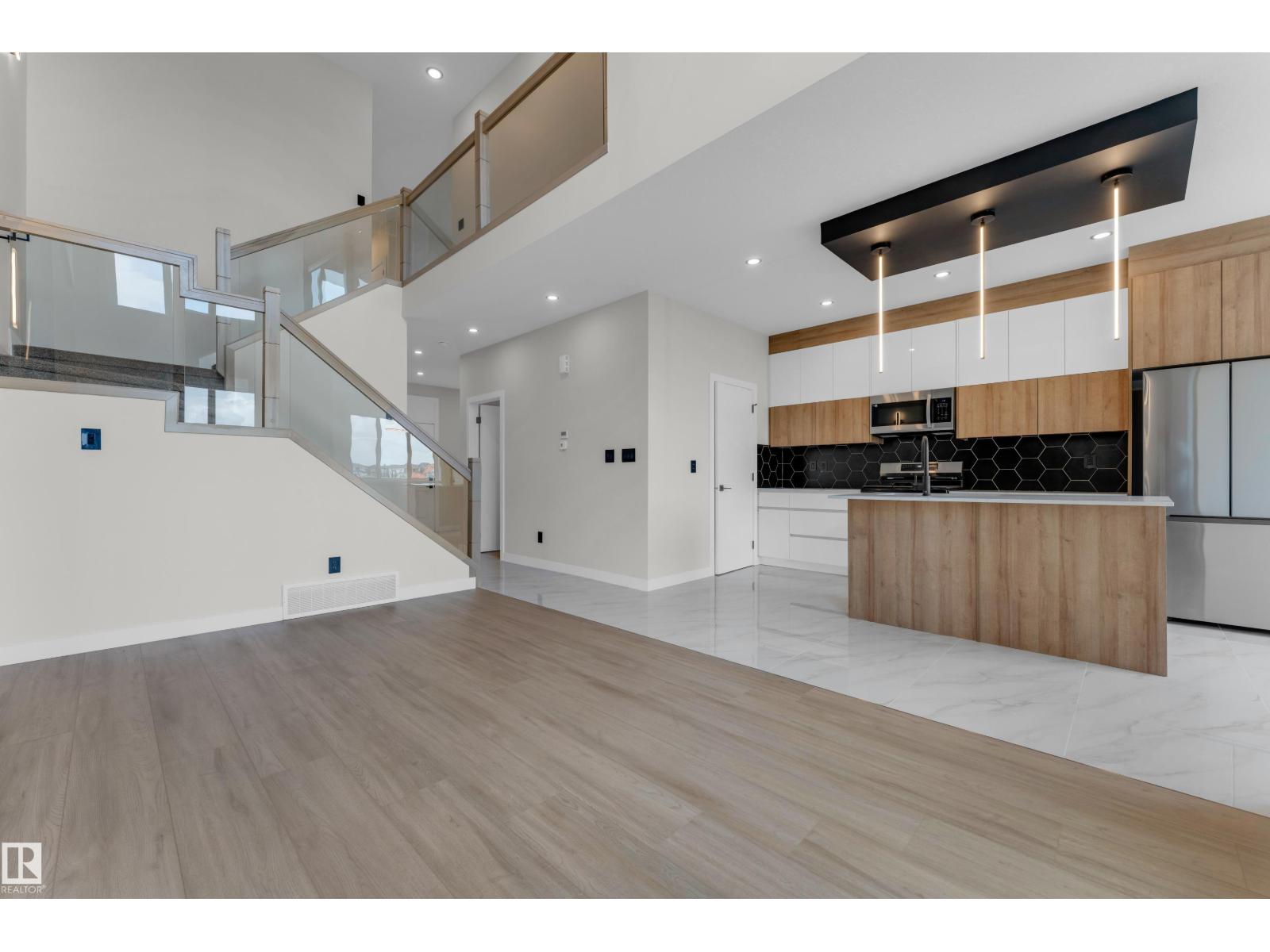 1912 48 ST SW - 15