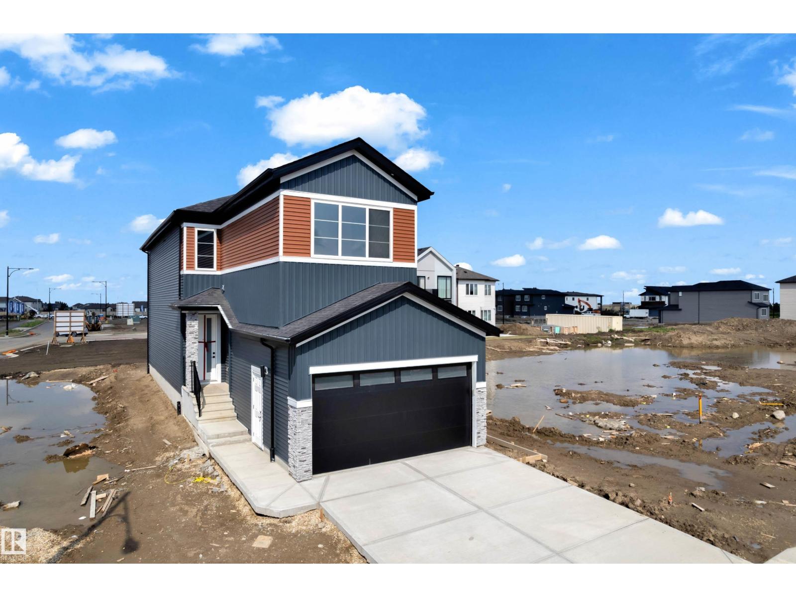 1912 48 ST SW - 2