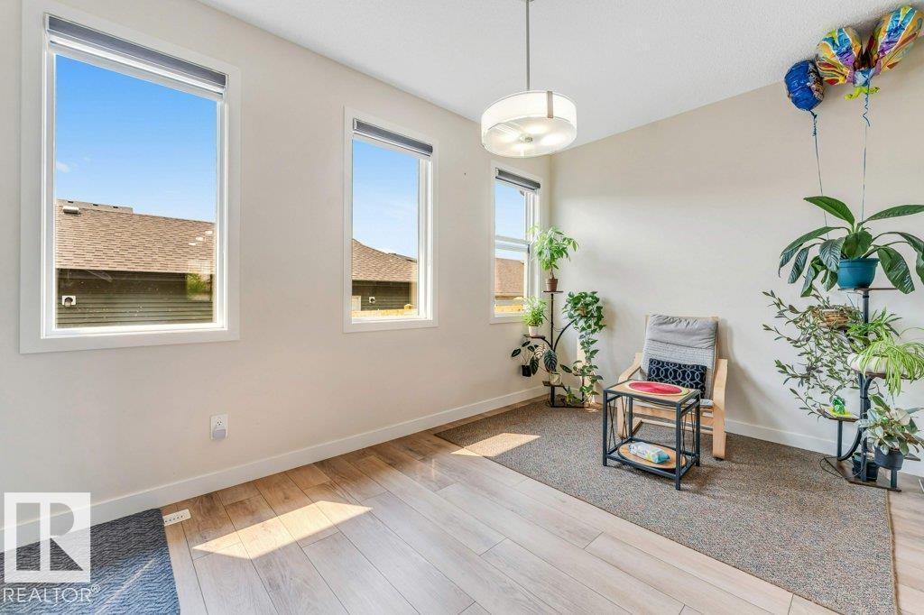 5315 22 AV SW - 11