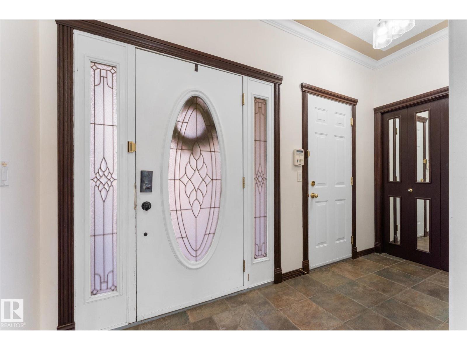 8704 165 AV NW NW - 9