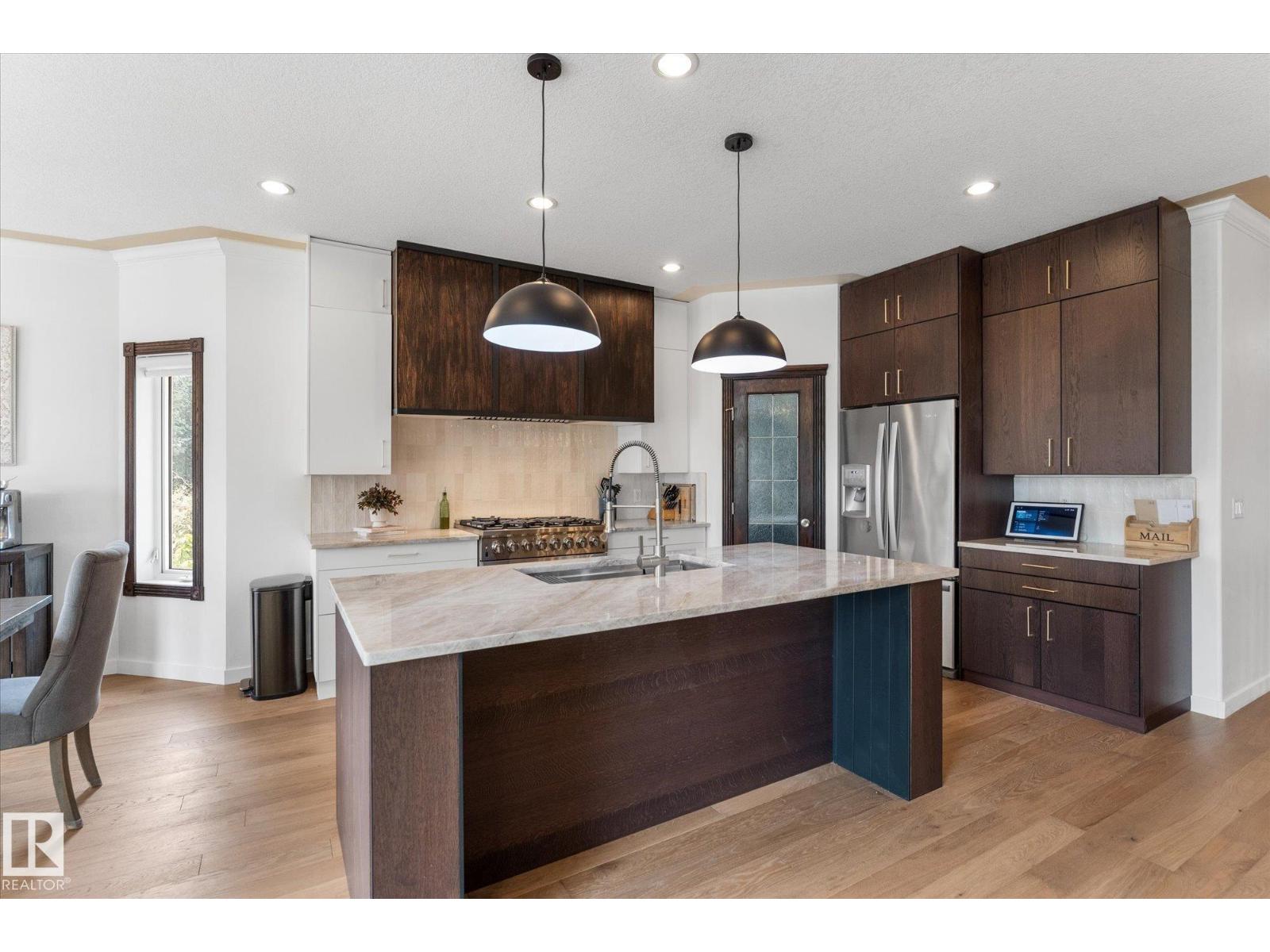 8704 165 AV NW NW - 17