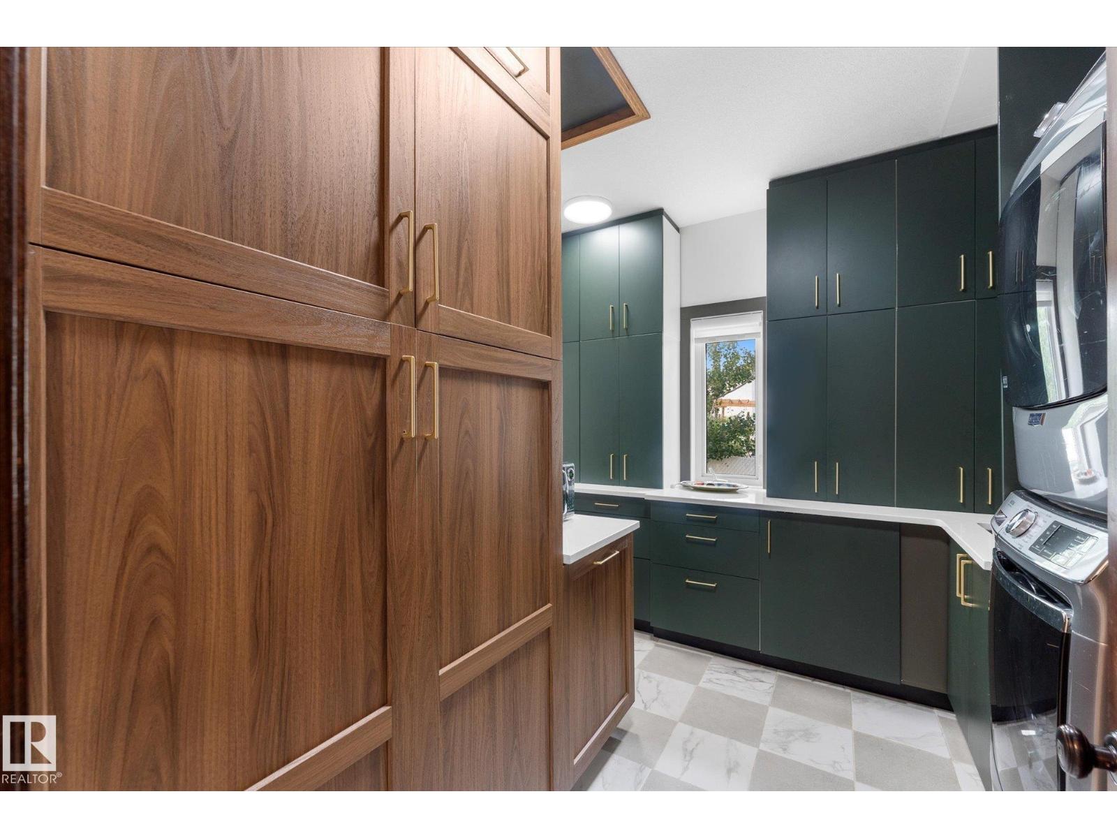 8704 165 AV NW NW - 21