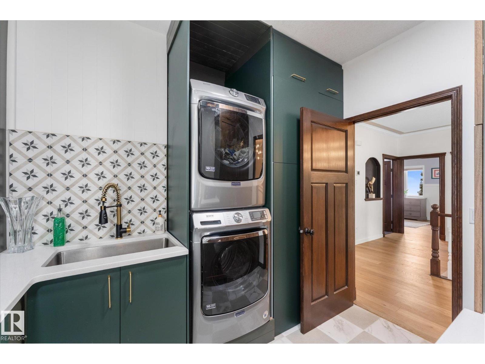 8704 165 AV NW NW - 22