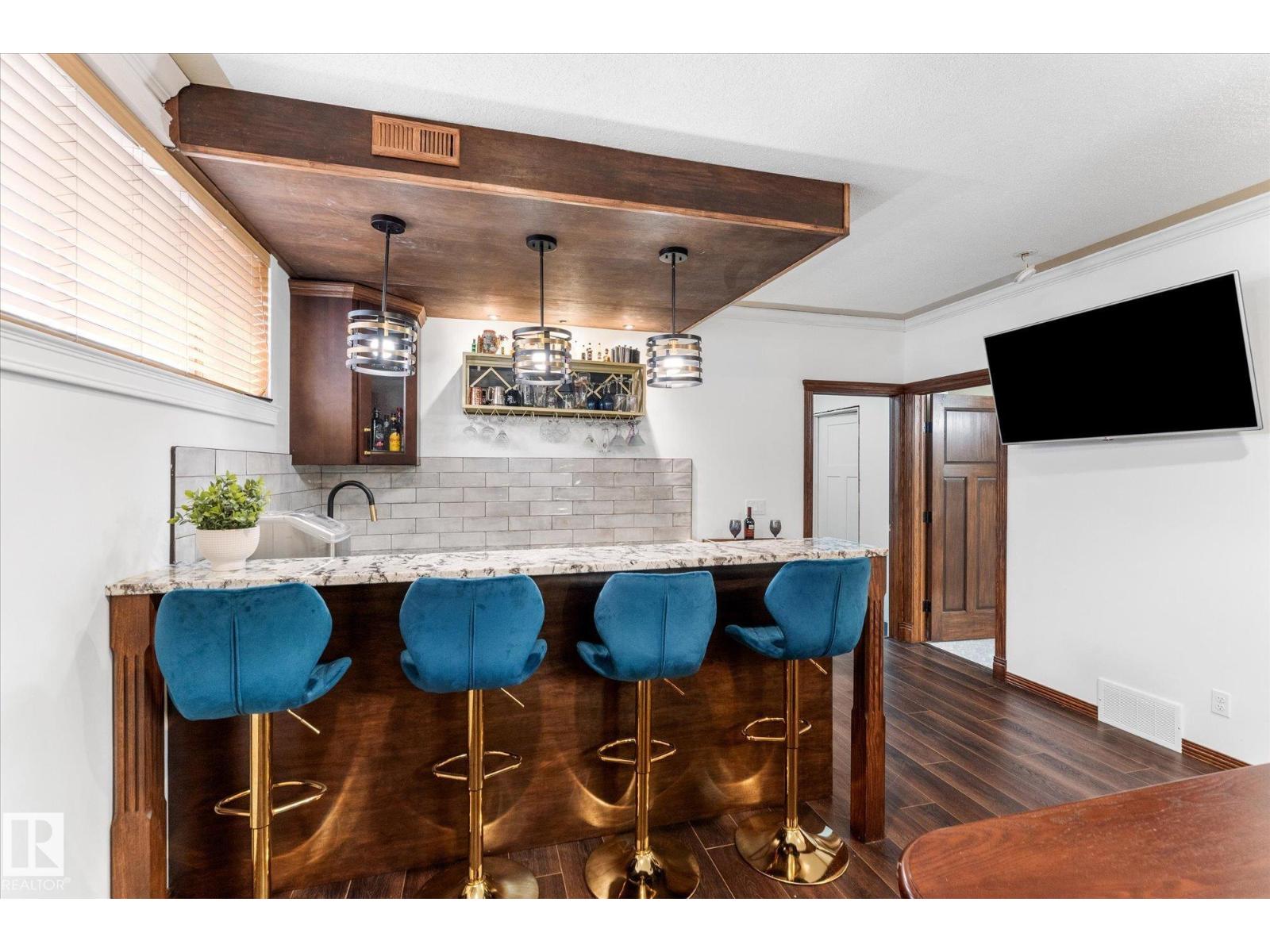 8704 165 AV NW NW - 39