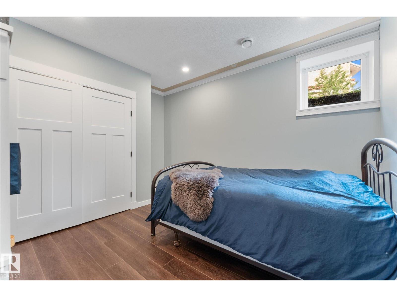 8704 165 AV NW NW - 46