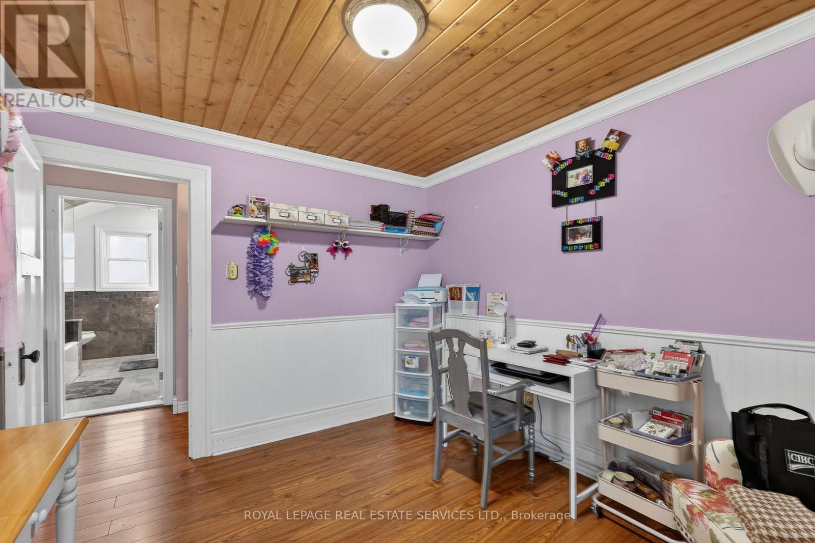 71 CENTRE STREET S - 22
