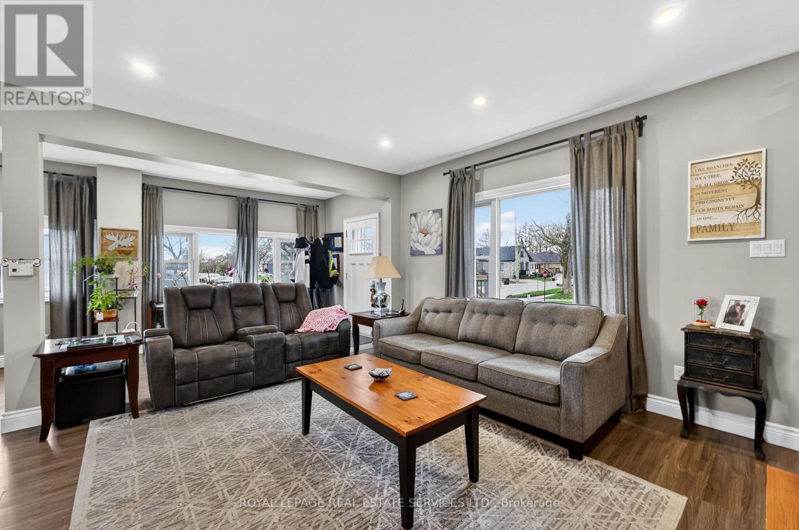71 CENTRE STREET S - 7