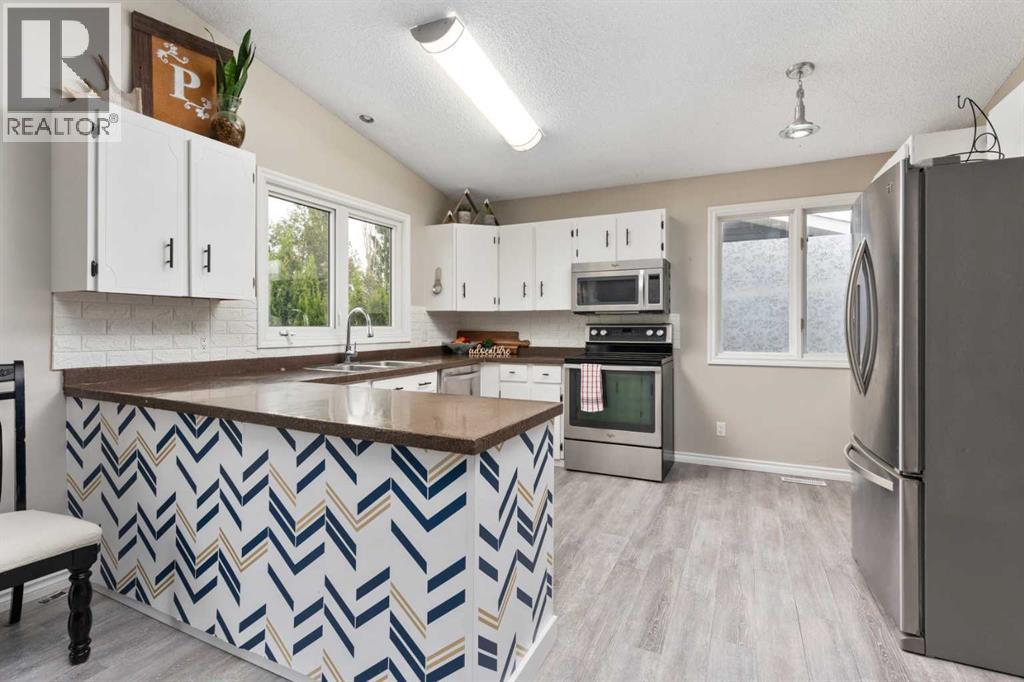 5228 59 Avenue - 5