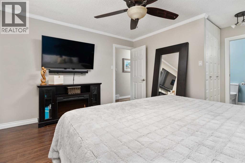 5228 59 Avenue - 11