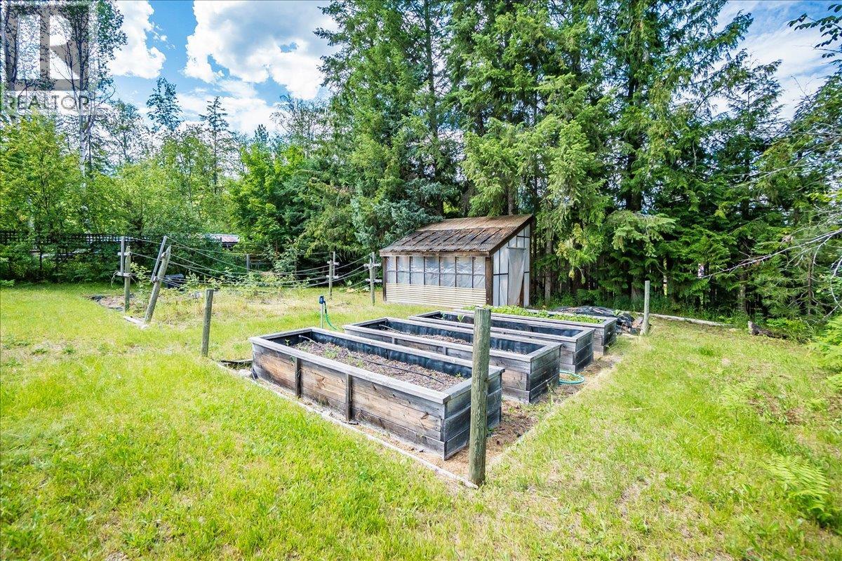6042 Woodward Road - 24