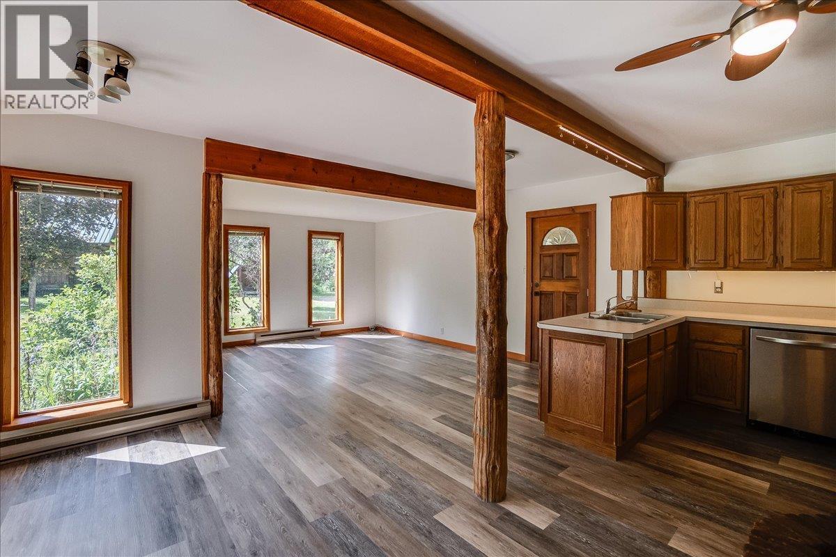 6042 Woodward Road - 7
