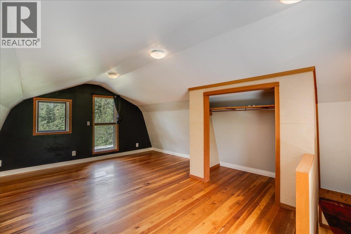 6042 Woodward Road - 20
