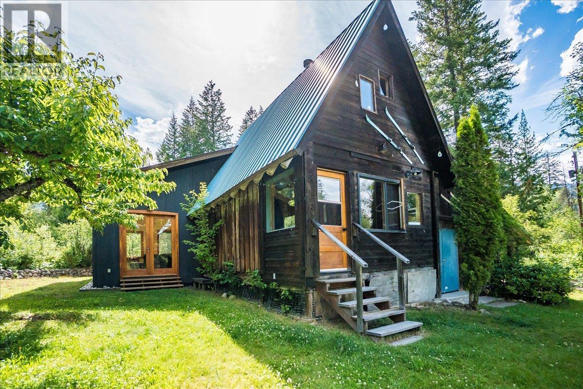 6042 Woodward Road - 52
