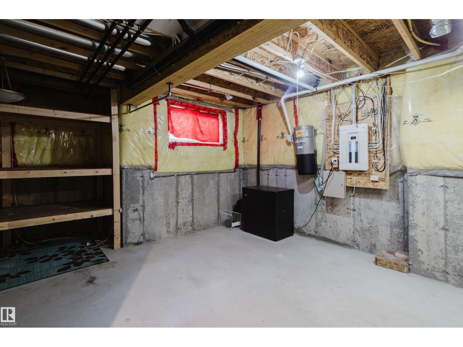 #85 12050 17 AV SW — photo 30