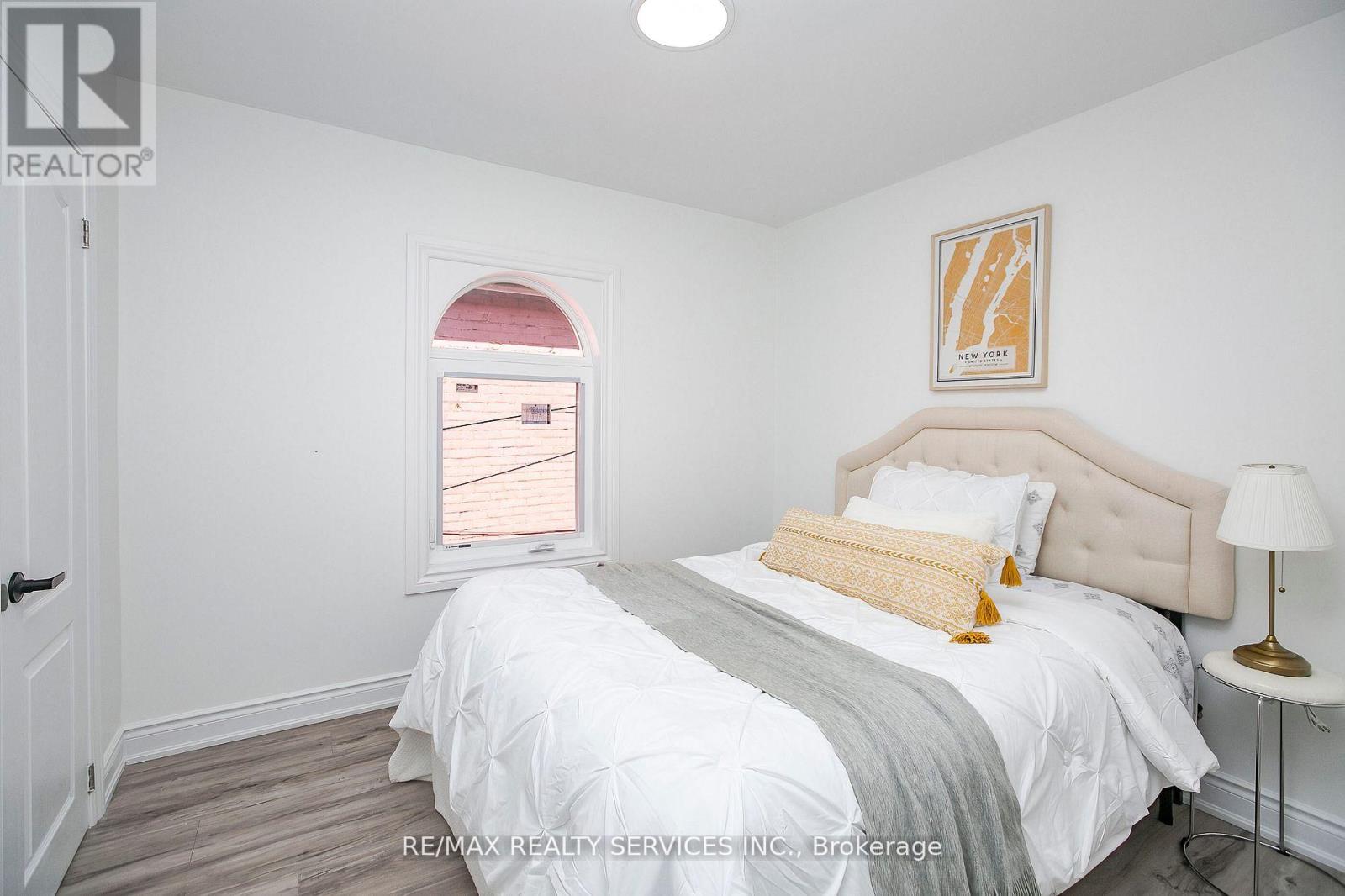 20 SOMERSET AVENUE - 30