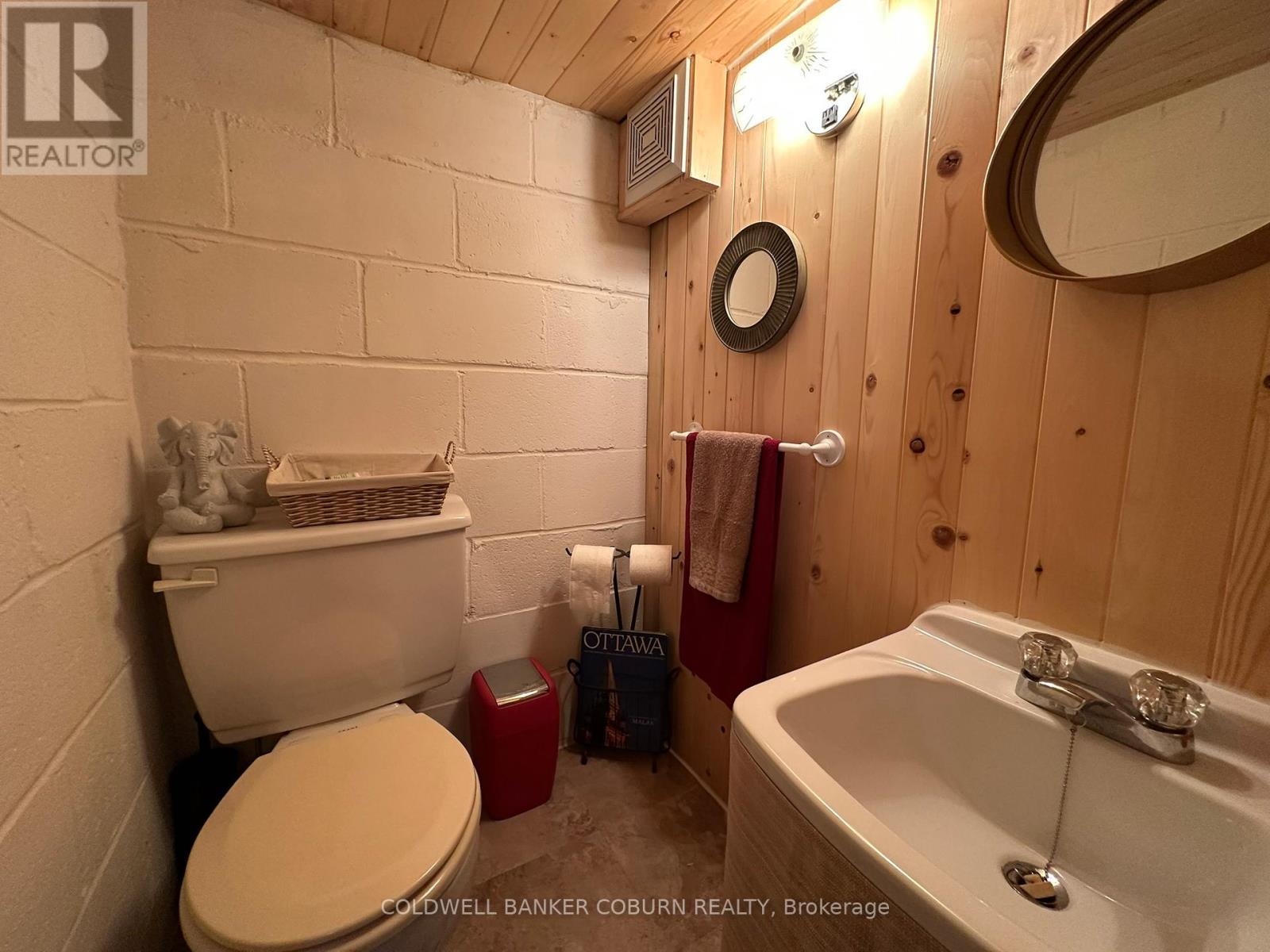 36 BROUSE DRIVE E - 26