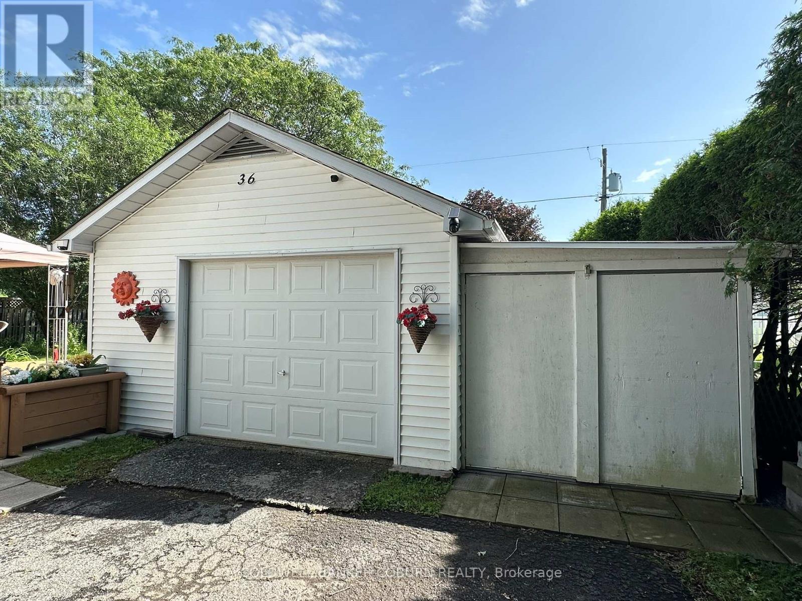 36 BROUSE DRIVE E - 3