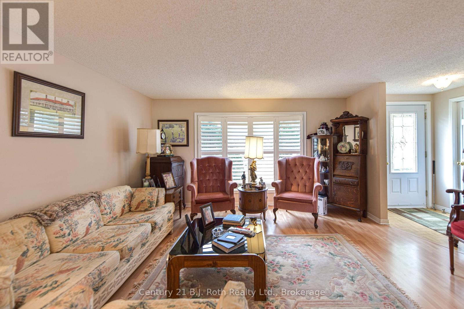 56 TECUMSETH PINES DRIVE - 11
