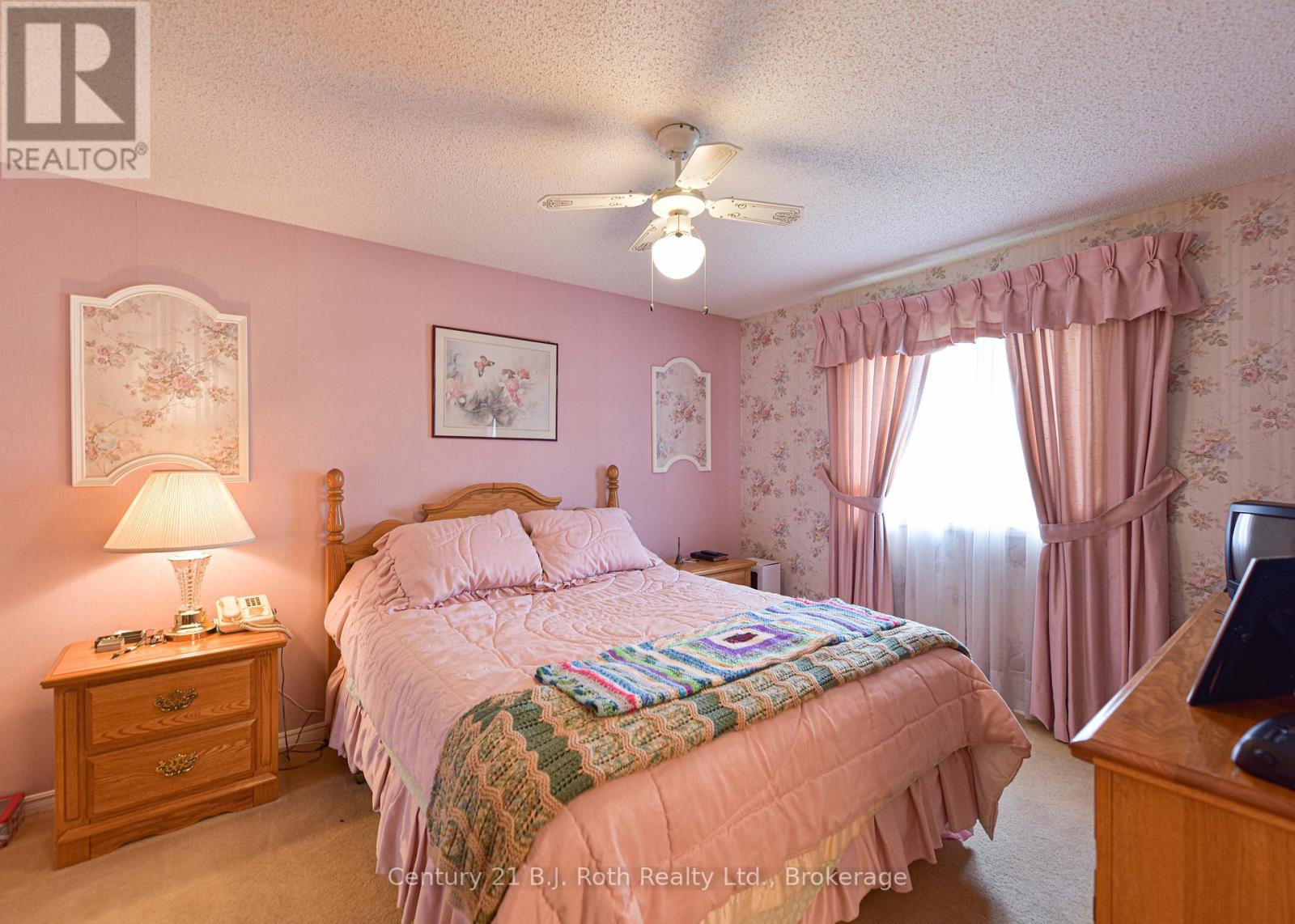 56 TECUMSETH PINES DRIVE - 15