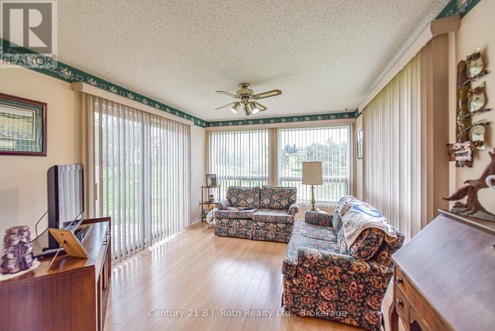 56 TECUMSETH PINES DRIVE - 26