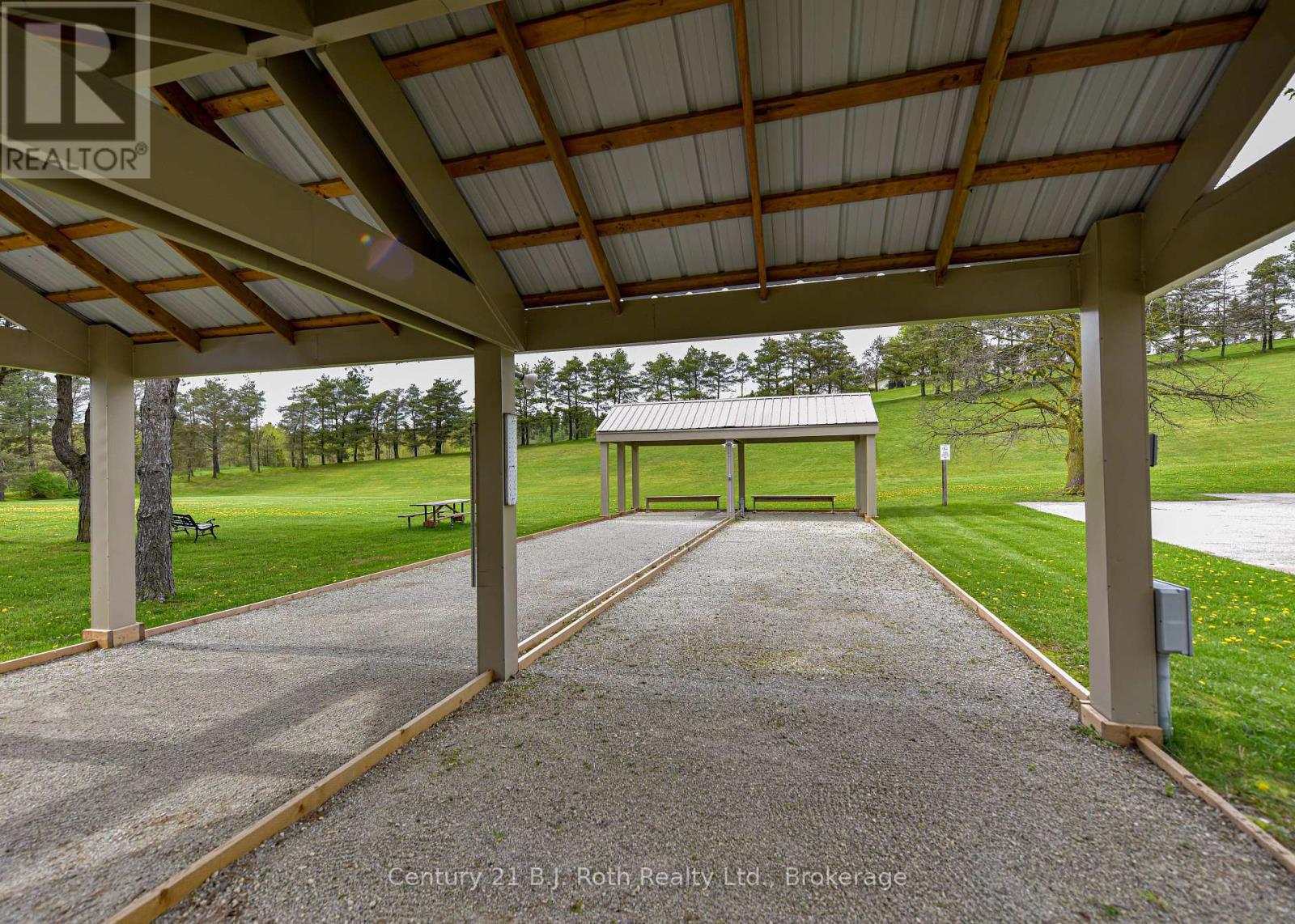 56 TECUMSETH PINES DRIVE - 31