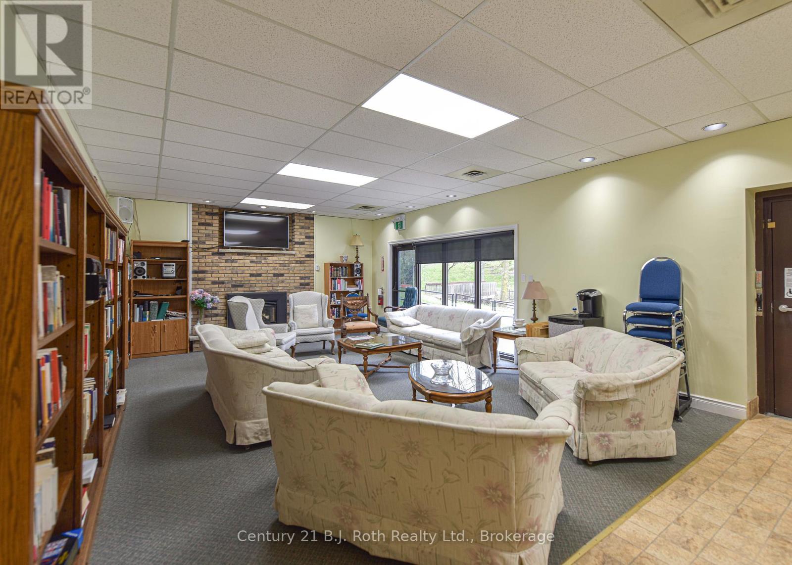 56 TECUMSETH PINES DRIVE - 39