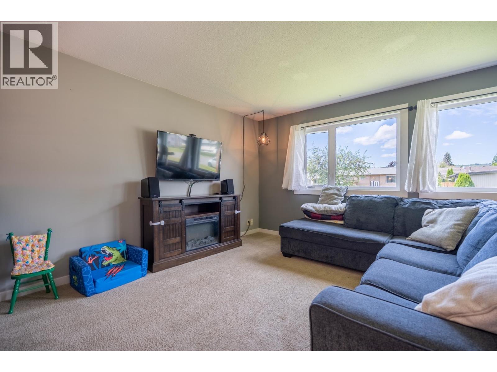 Photo 13 of 30 — 374 N QUINN STREET · Prince George, BC