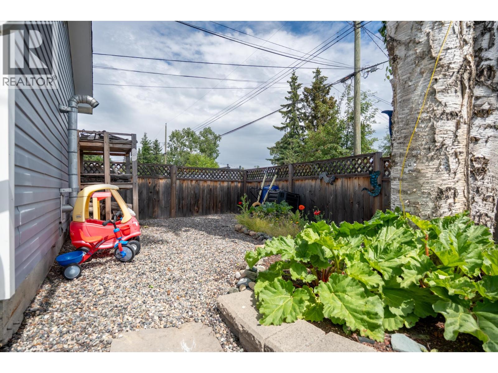 Photo 24 of 30 — 374 N QUINN STREET · Prince George, BC