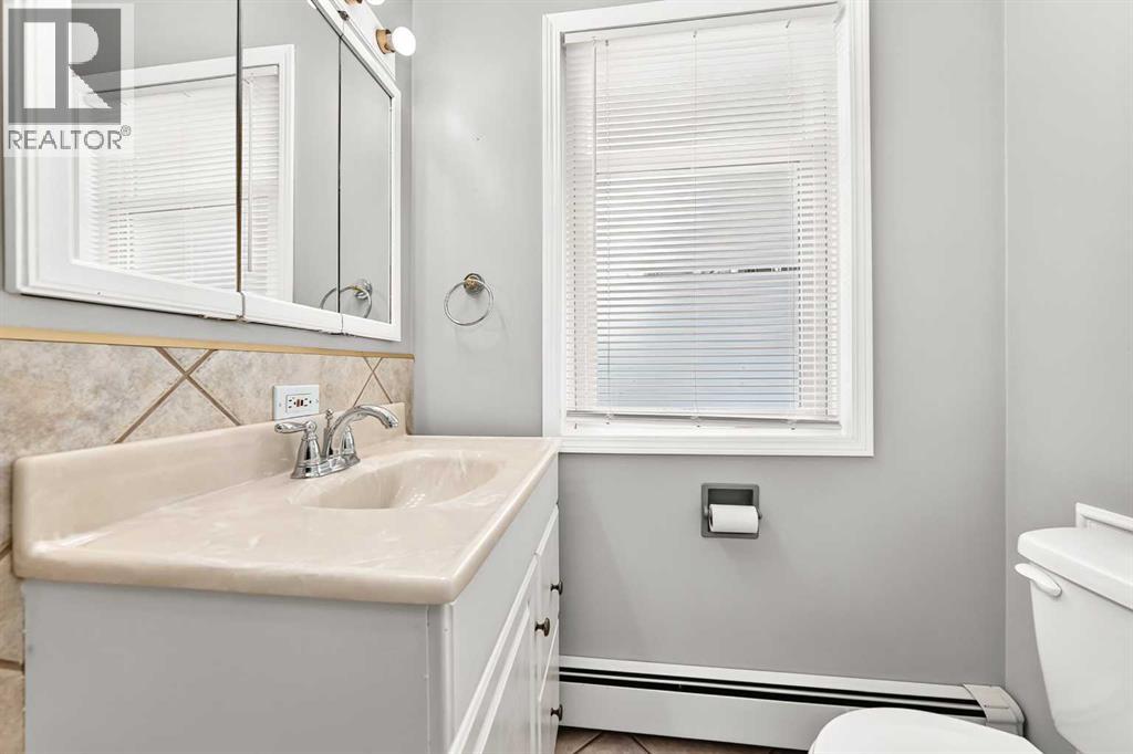 1712 28 Street SW - 19