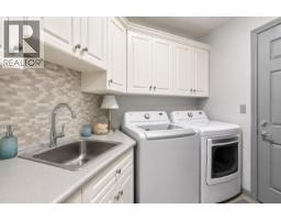 996 Arlington Court, Kamloops, BC V2B8T4 Photo 21
