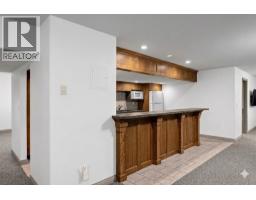 996 Arlington Court, Kamloops, BC V2B8T4 Photo 34